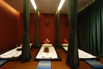 广佛泰式按摩的被动瑜伽:当身体被折叠成诗